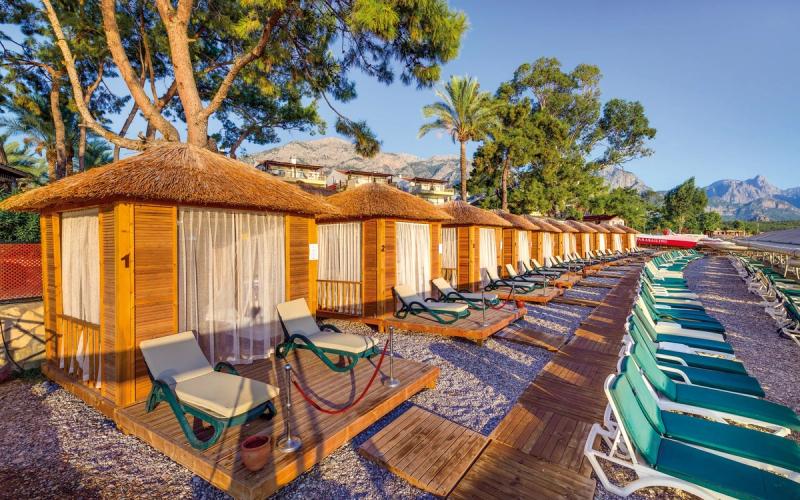 Crystal Aura Beach Resort & Spa - Image 6