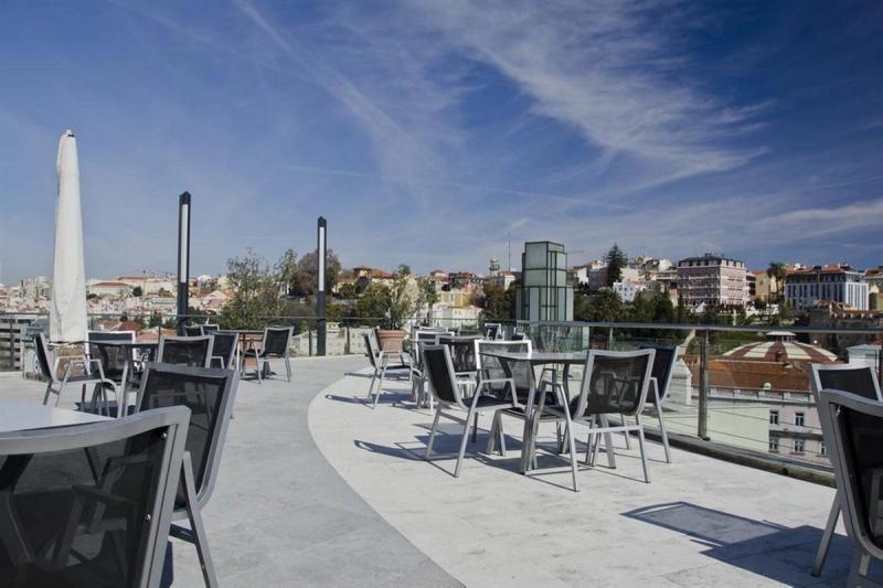 VIP Executive Eden Aparthotel - Image 4