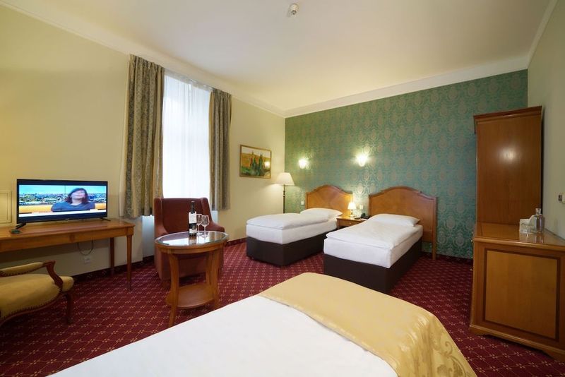 Hotel St George - Image 4