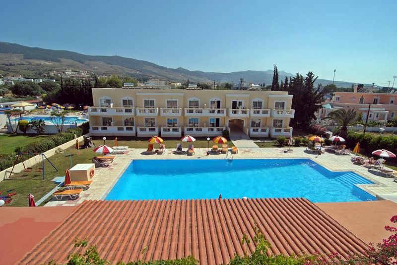 Iris Hotel - Image 4