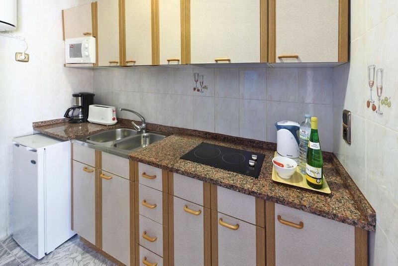 Europa Family Tourist Apartments - Image 8