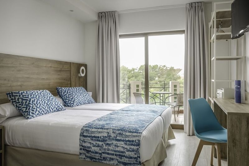 Hotel Boutique Calas de Alicante - Image 4