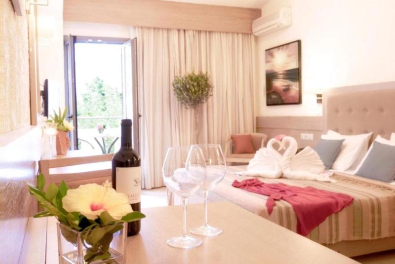 Flamingos Hotel - Image 3