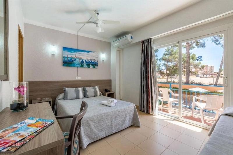 Hotel Costa Mediterraneo - Image 3
