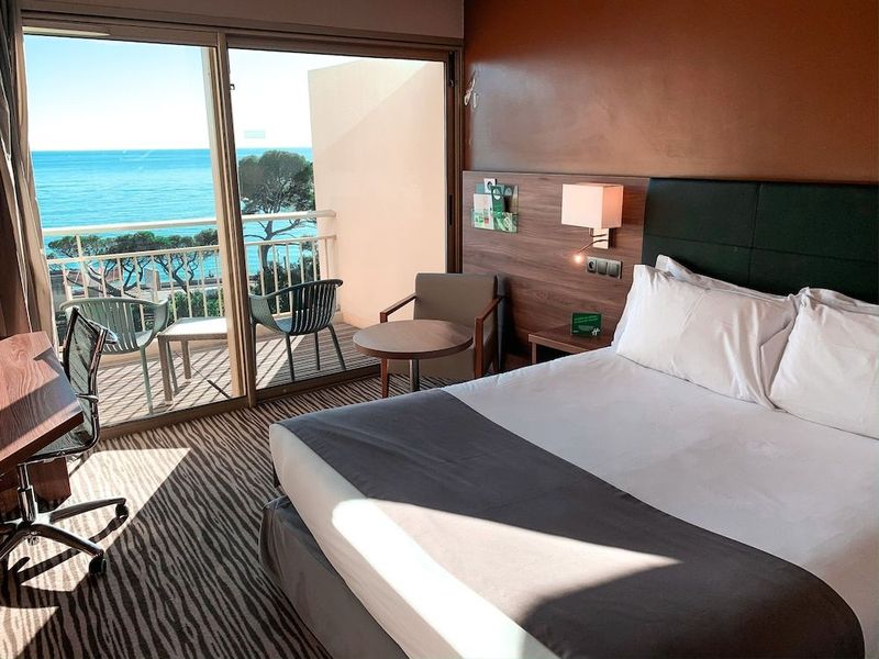 Luxotel Cannes - Image 5