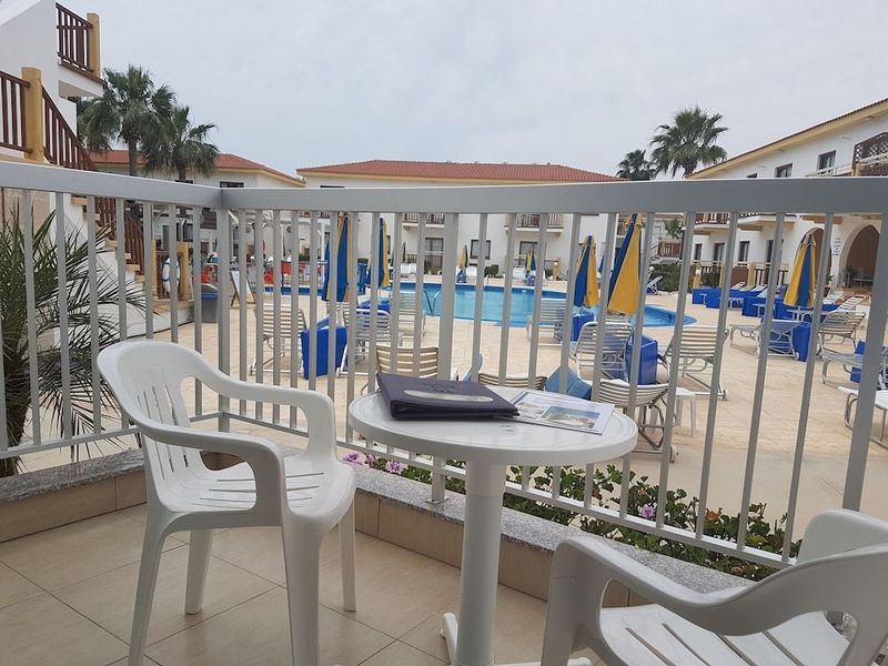 Cosmelenia Hotel & Apartments - Image 5