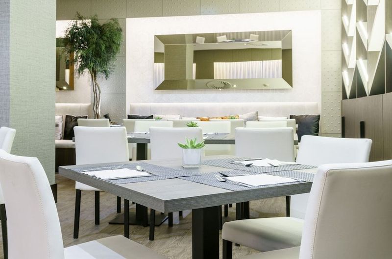 Hotel ILUNION Bilbao - Image 6