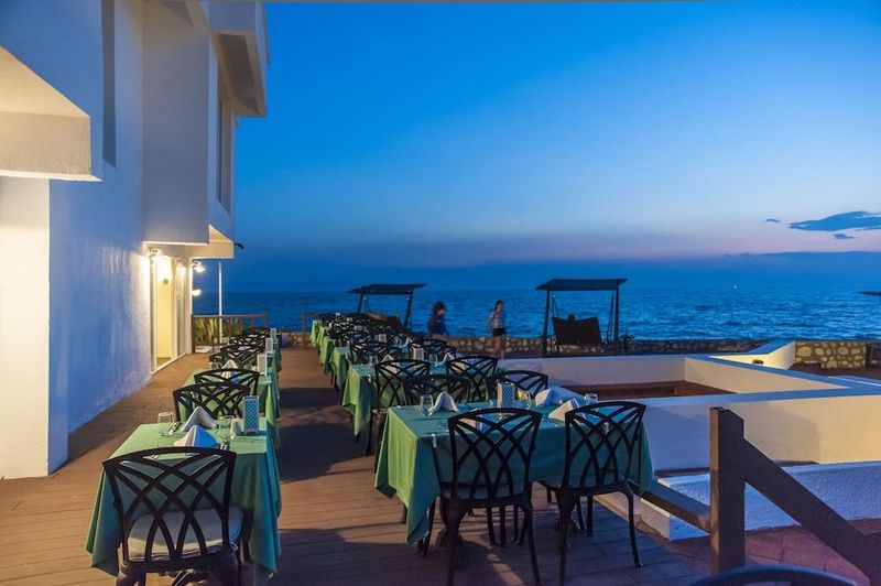 Le Bleu Hotel & Resort Kusadasi - Image 9