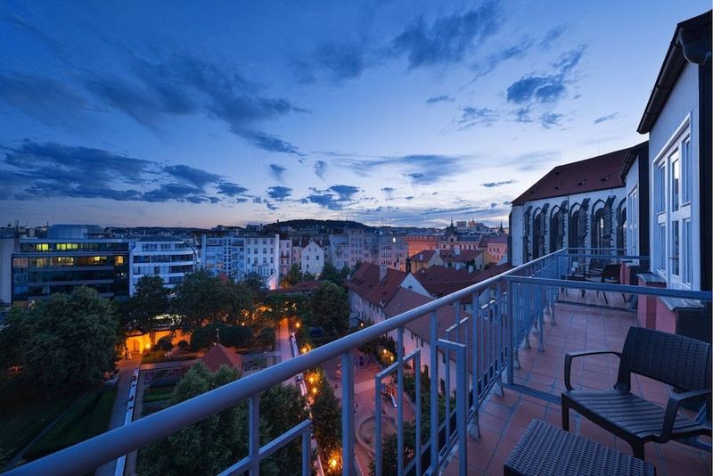 EA Hotel Julis - Image 4
