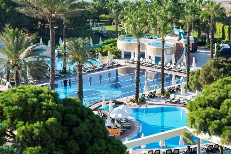 På Limak Atlantis Deluxe Resort i Belek kan du reise på All Inclusive-ferie.