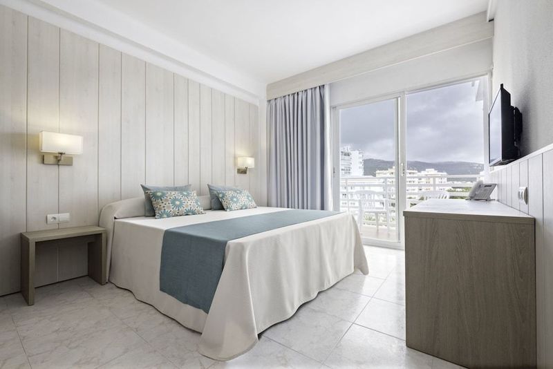 azuLine Hotel Palmanova Garden - Image 4
