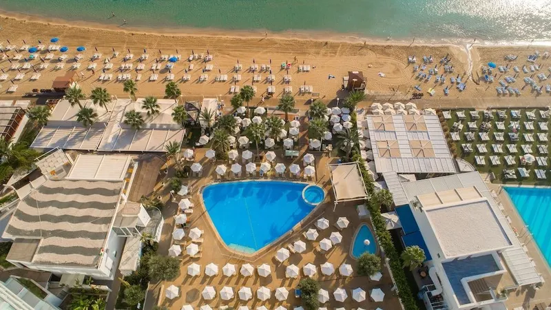Vrissaki Beach Hotel