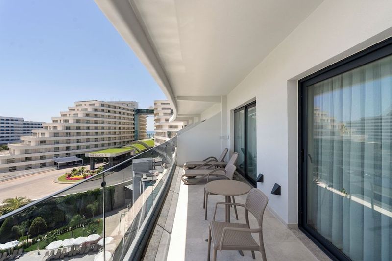 Miracle Resort Hotel - Image 8