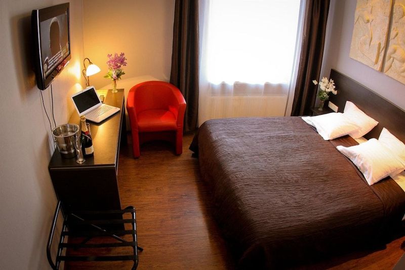 Primo Hotel - Image 2