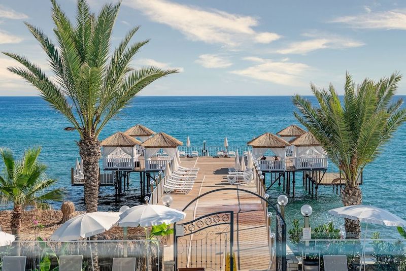Aria Resort & Spa - Image 6