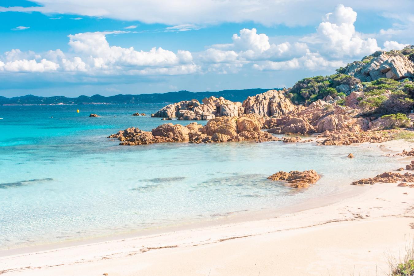 Strand vid Budelli på Sardinien