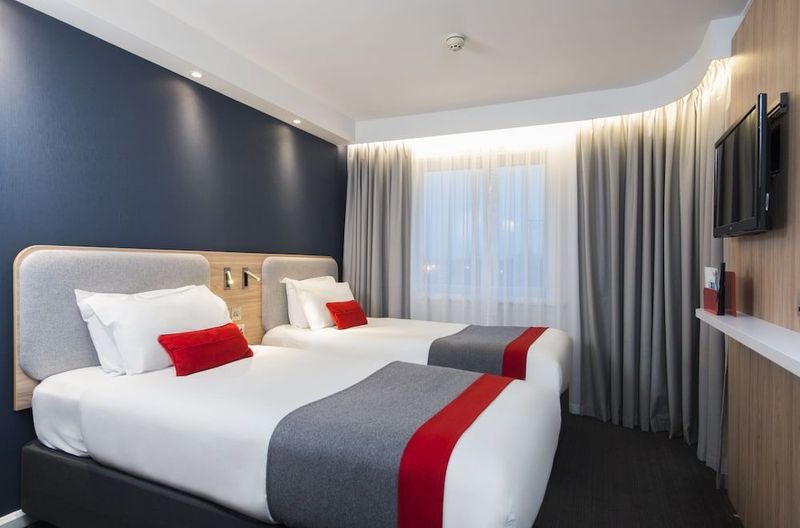 Holiday Inn Express London Greenwich - Image 1