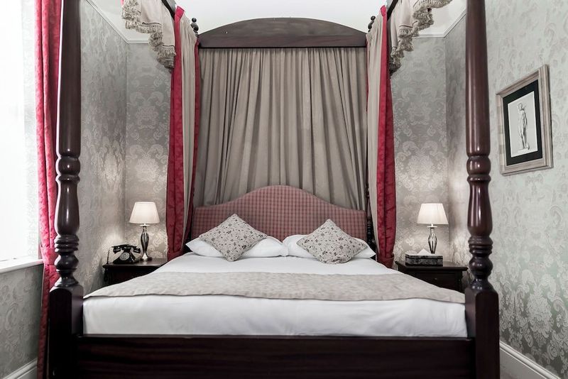 Butlers Town House - Image 6