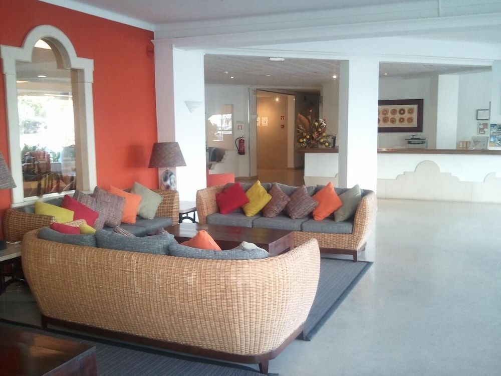 Atismar Beach Hotel - Image 3