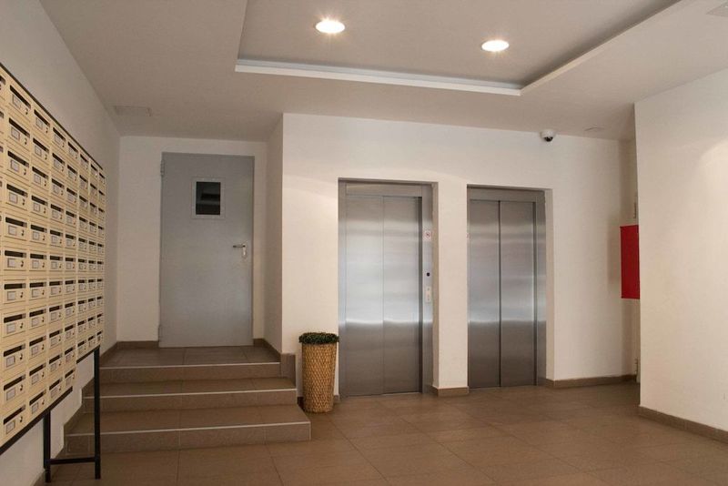 Maple Tree Apartments - Image 6
