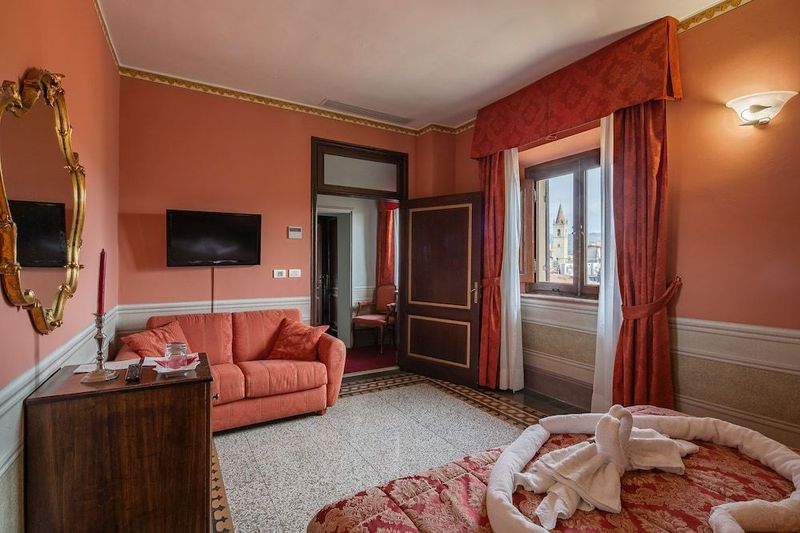 Hotel Portici - Image 10