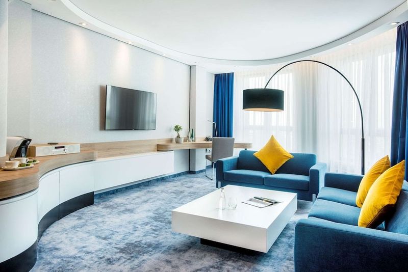 Golden Tulip Warsaw Airport - Image 4