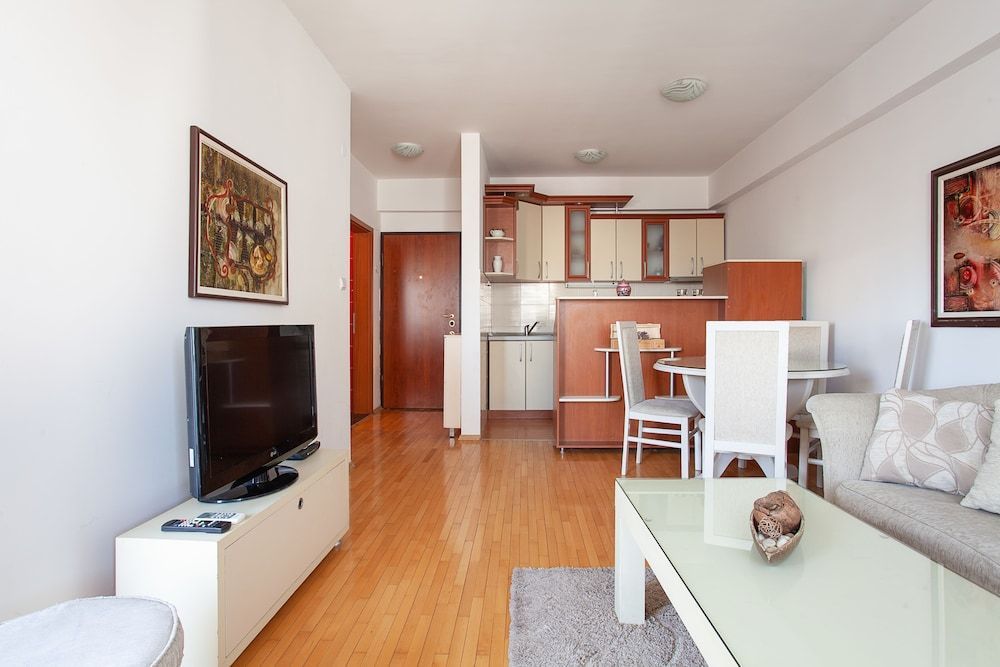 Urban Serviced Apartments - Image 8