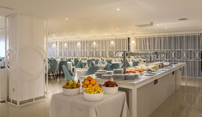 Odessa Beach Hotel - Image 8