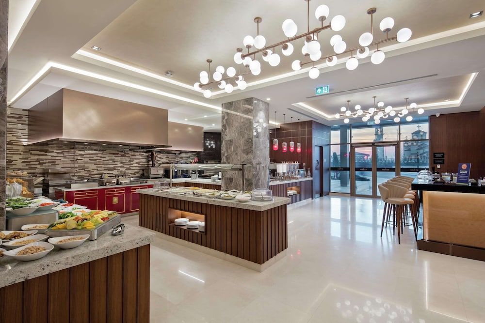 DoubleTree by Hilton Skopje - Image 10