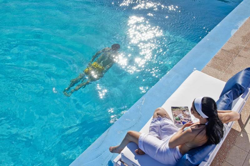 Mrs Chryssana Beach Hotel - Image 9