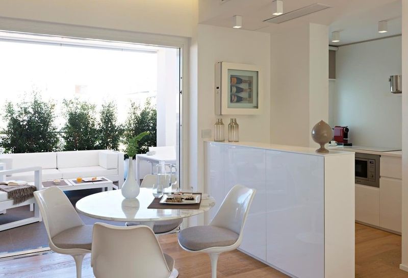 Dilman Luxury Stay & Lounge - Image 5