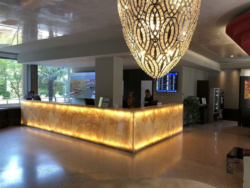 Antony Hotel - Image 7