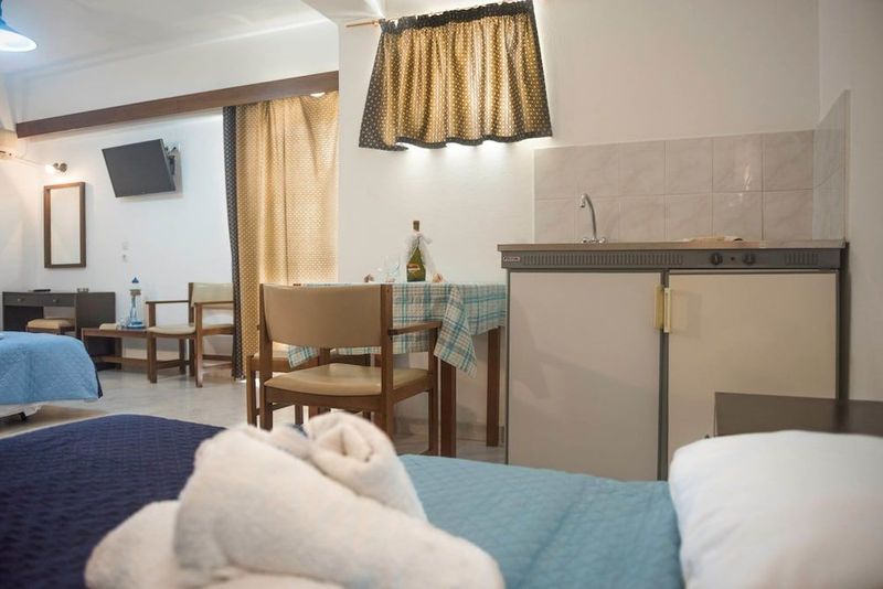 Antonios Hotel - Image 4