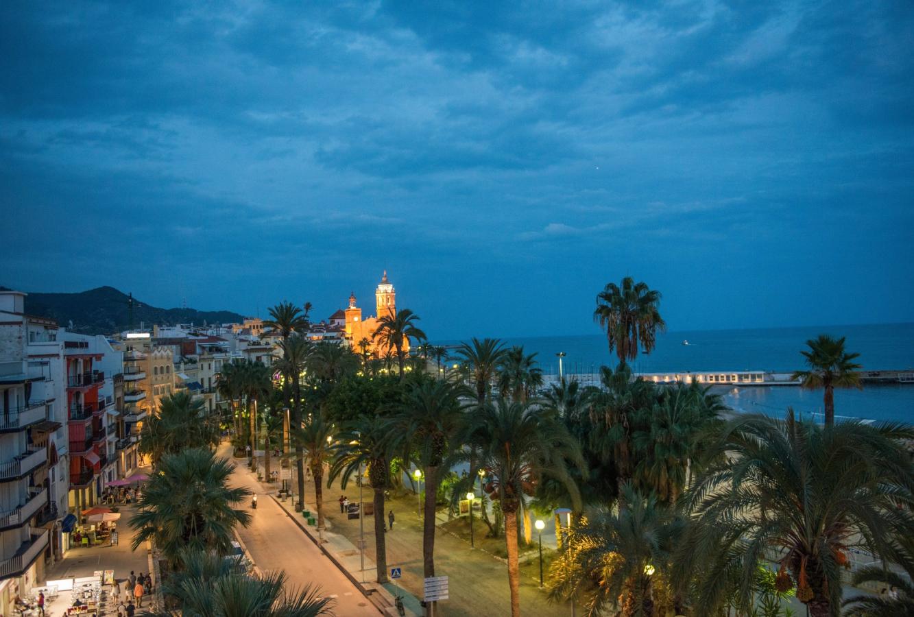 Sitges by night