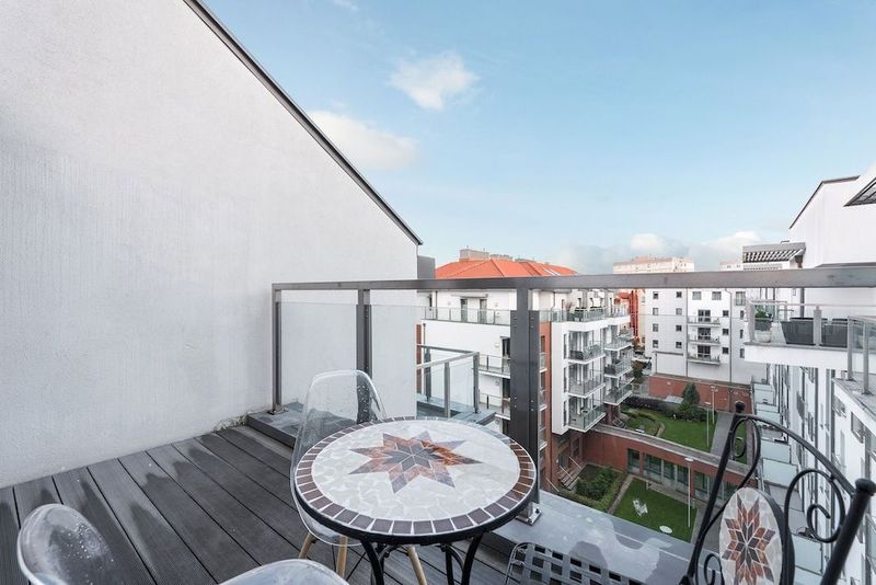 Apartinfo Waterlane Apartments - Image 3