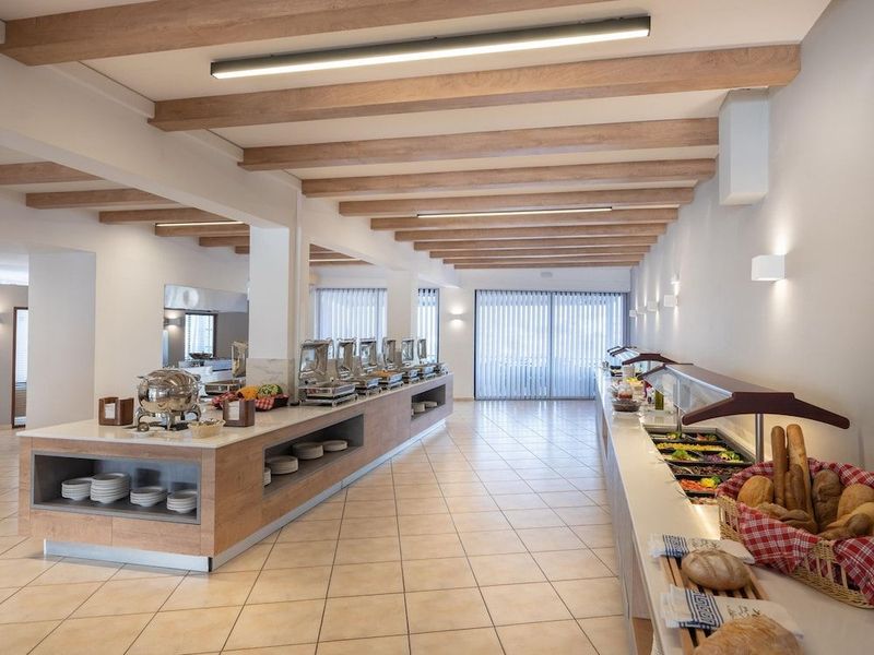 Enorme Maya Beach Hotel - Image 8