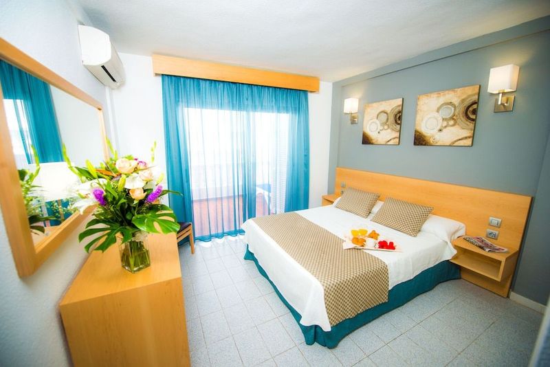 Ona El Marques Resort - Image 3