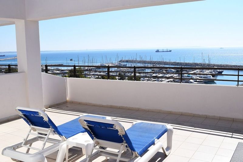 Sun Hall Beach Hotel Apts - Image 5