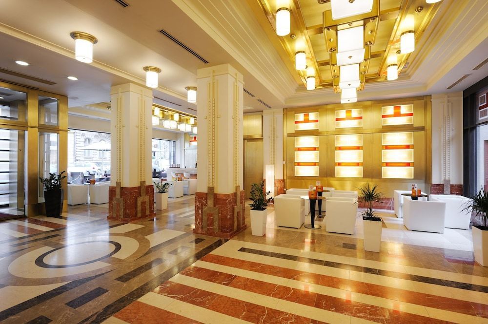Hotel Majestic Plaza - Image 4
