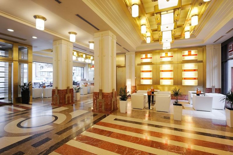 Hotel Majestic Plaza - Image 4