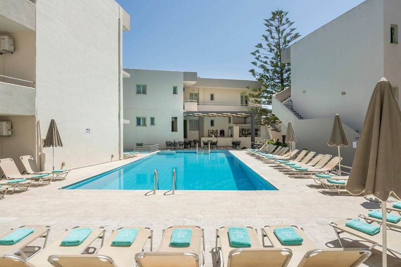 Summer Beach Hotel - Image 4