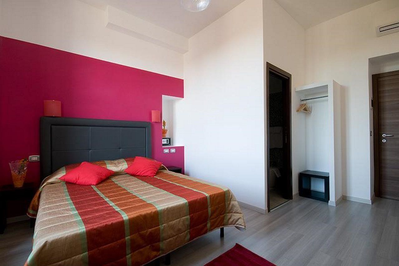 MF Hotel - Image 6