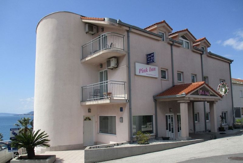 Pink Inn - Image 5