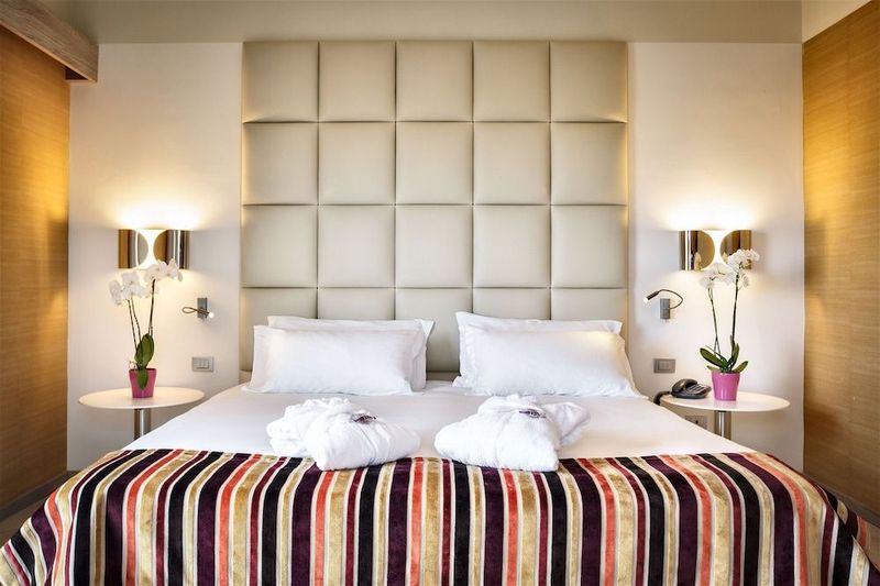 Jazz Hotel - Image 3