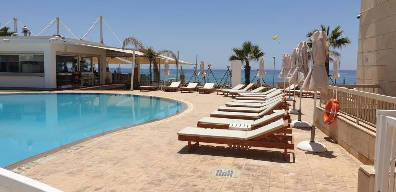 Piere Anne Beach Hotel - Image 5