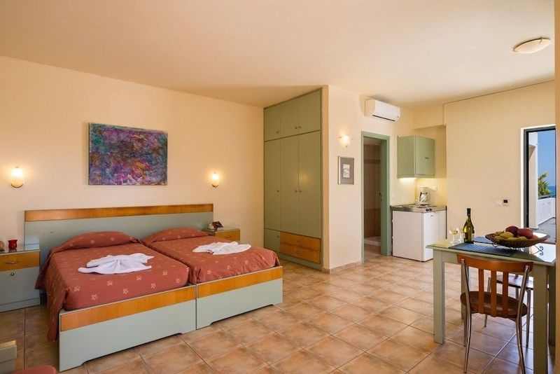 Nireas Hotel - Image 9