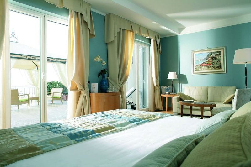 Raito Hotel - Image 2
