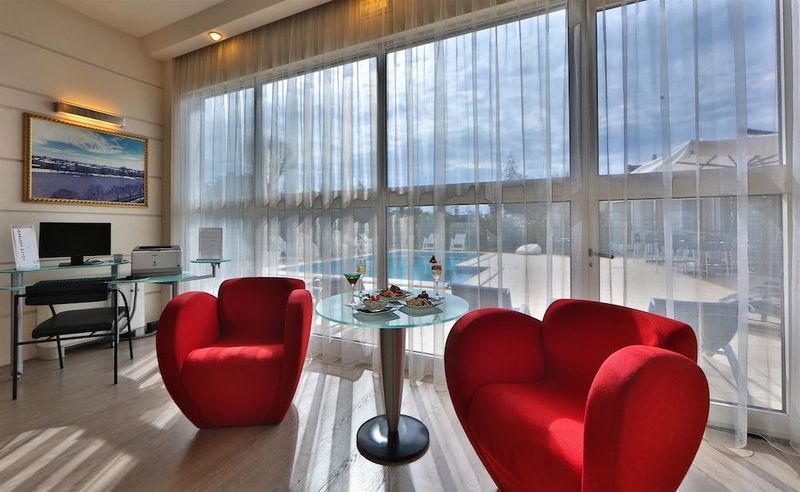 Best Western Plus Hotel Farnese - Image 5
