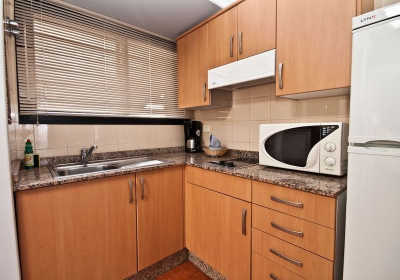Amadores Beach Apartments - Image 5