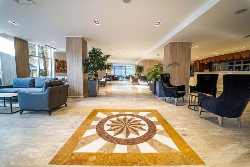 HVD Viva Club Hotel - Image 4